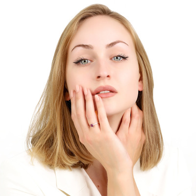 Pierścionek klasyczny z białego złota 585 z rubinem 0,80 ct 2