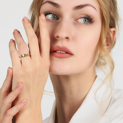 Pierścionek zaręczynowy żółte złoto 585 Milano z czarnym... 2