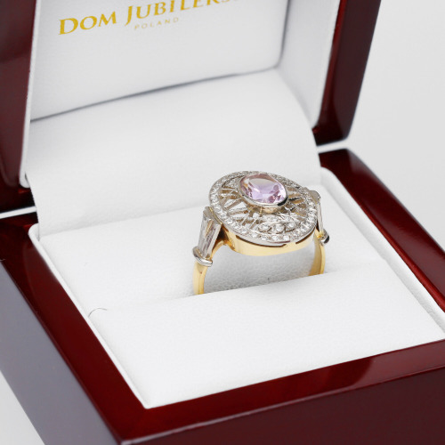 Pierścionek dwukolorowe złoto 585 z jasnym ametystem i brylantami 0,27 ct