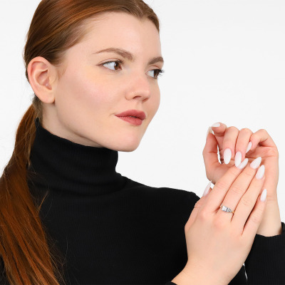 Pierścionek w żółtym i białym złocie 585 z brylantami... 2