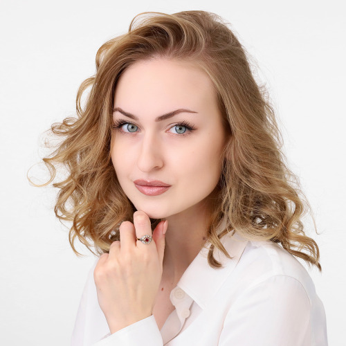 Pierścionek Art Déco dwukolorowe złoto 585 z rubinem 0,52 ct i brylantami 0,11 ct