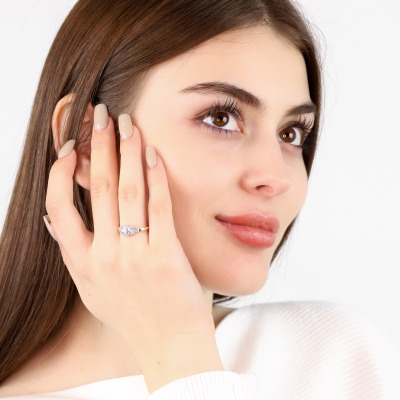 Pierścionek Firenze z dwukolorowego złota 585 z brylantem... 2