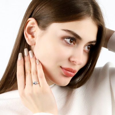 Pierścionek Firenze z dwukolorowego złota 585 z czarnym... 2