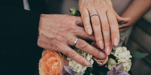 Jaki prezent na 50 rocznicę ślubu podarować?